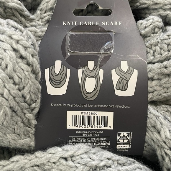 West Loop Knit Cable Scarf - Picture 7 of 10
